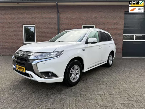 Mitsubishi Outlander 2.4 PHEV Pure
