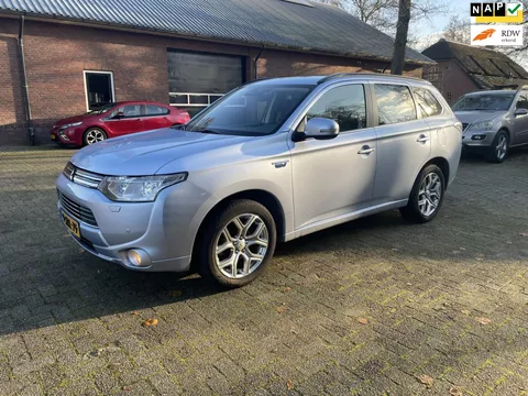 Mitsubishi Outlander 2.0 PHEV Instyle+