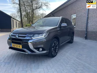 Mitsubishi Outlander 2.0 PHEV Premium *Prijs 11950 ex btw*