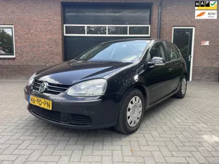 Volkswagen Golf 1.6 FSI Trendline